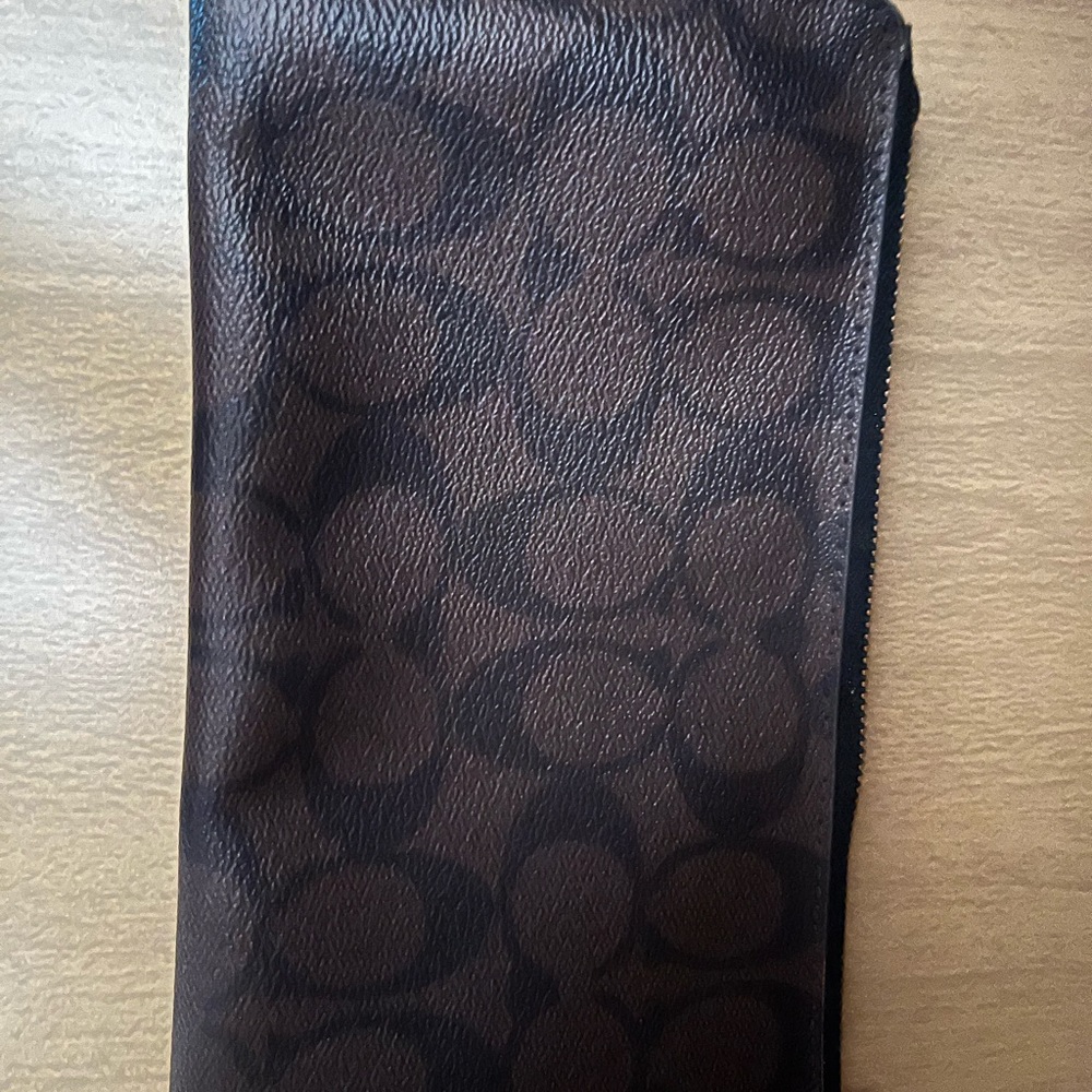 2 Coach wallets - Picture 2 of 4